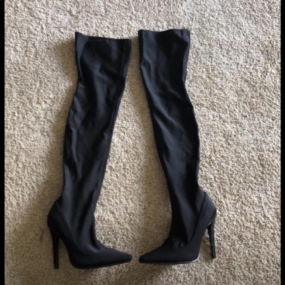 Thigh high black boots - Picture 1 of 1
